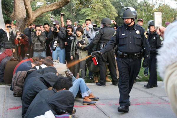 uc-davis-police-on-students