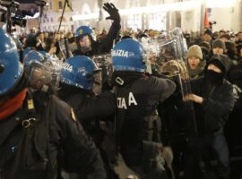 brescia cariche antifascisti