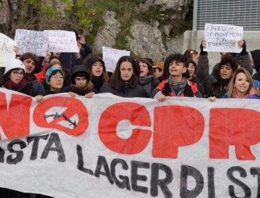 migranti protesta-albania