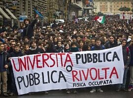 università